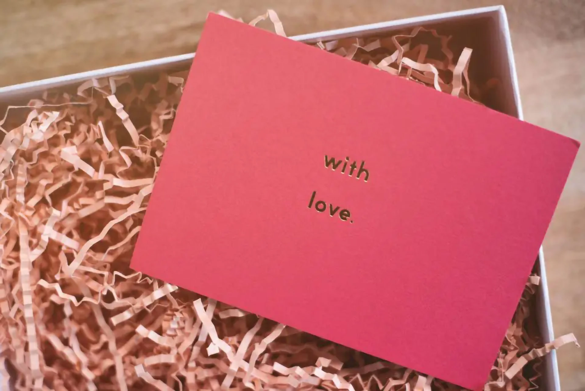 Organise your Christmas Decorations with DIY storage box labels